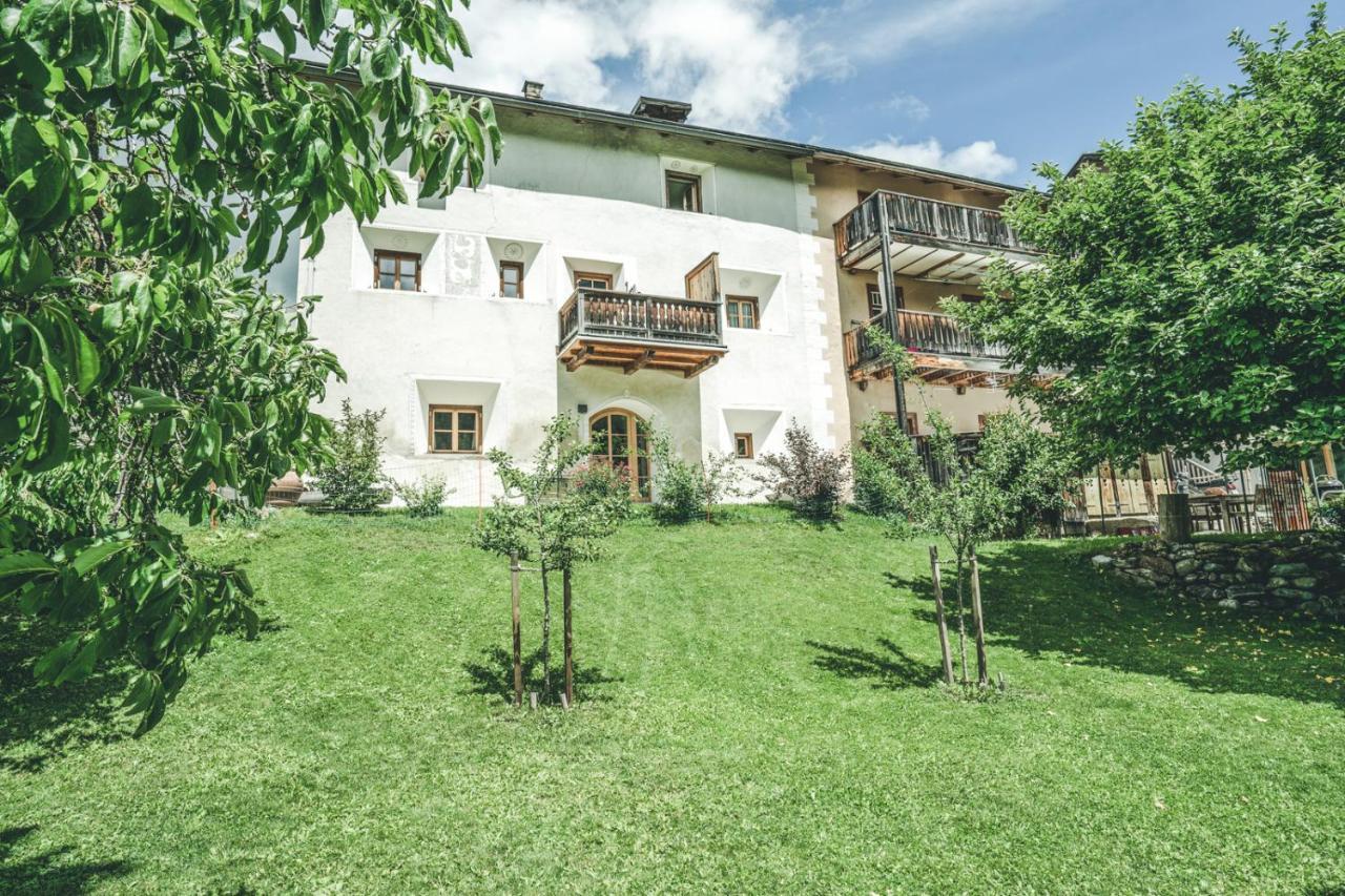 Ferienwohnung Il Maschun im historischen Engadinerhaus Scuol Exterior foto